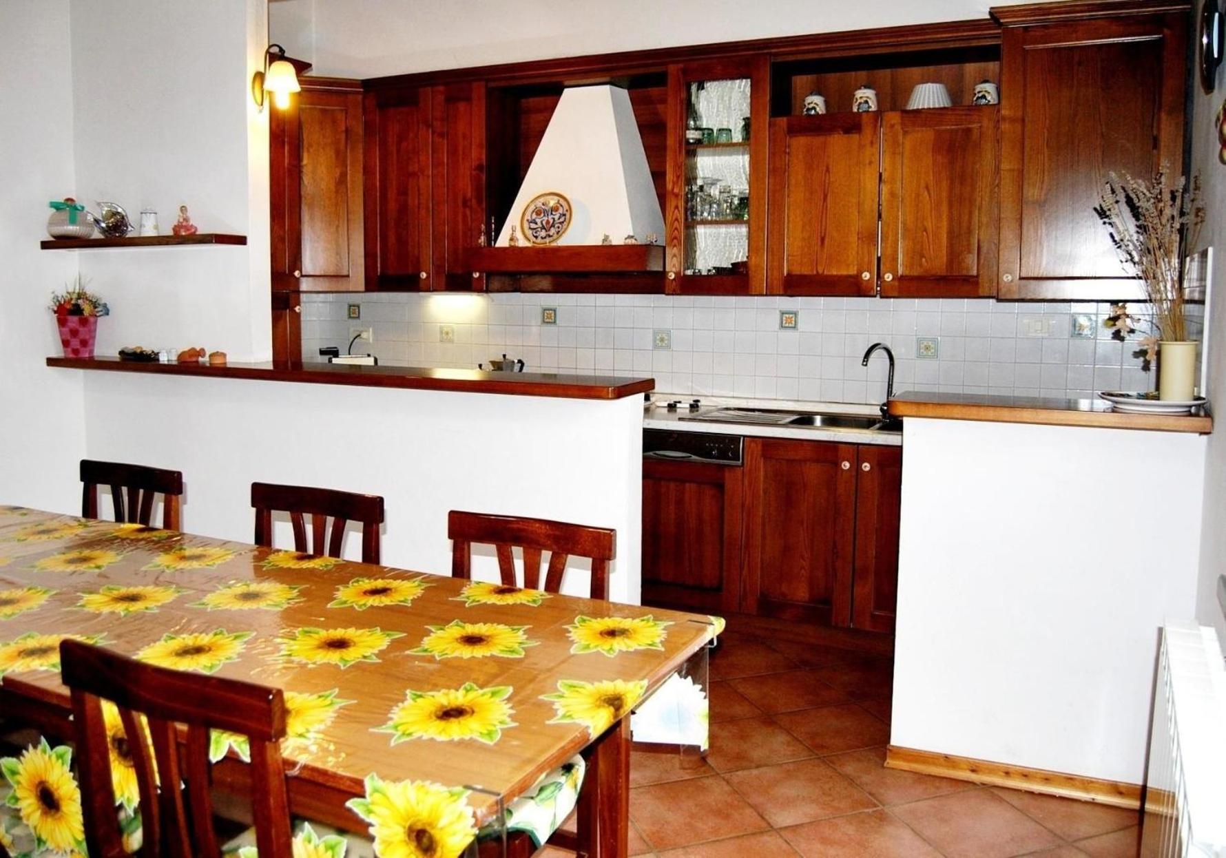 Charmantes Ferienhaus In Piani Della Rugginosa Mit Grossem Garten 雷杰洛 外观 照片